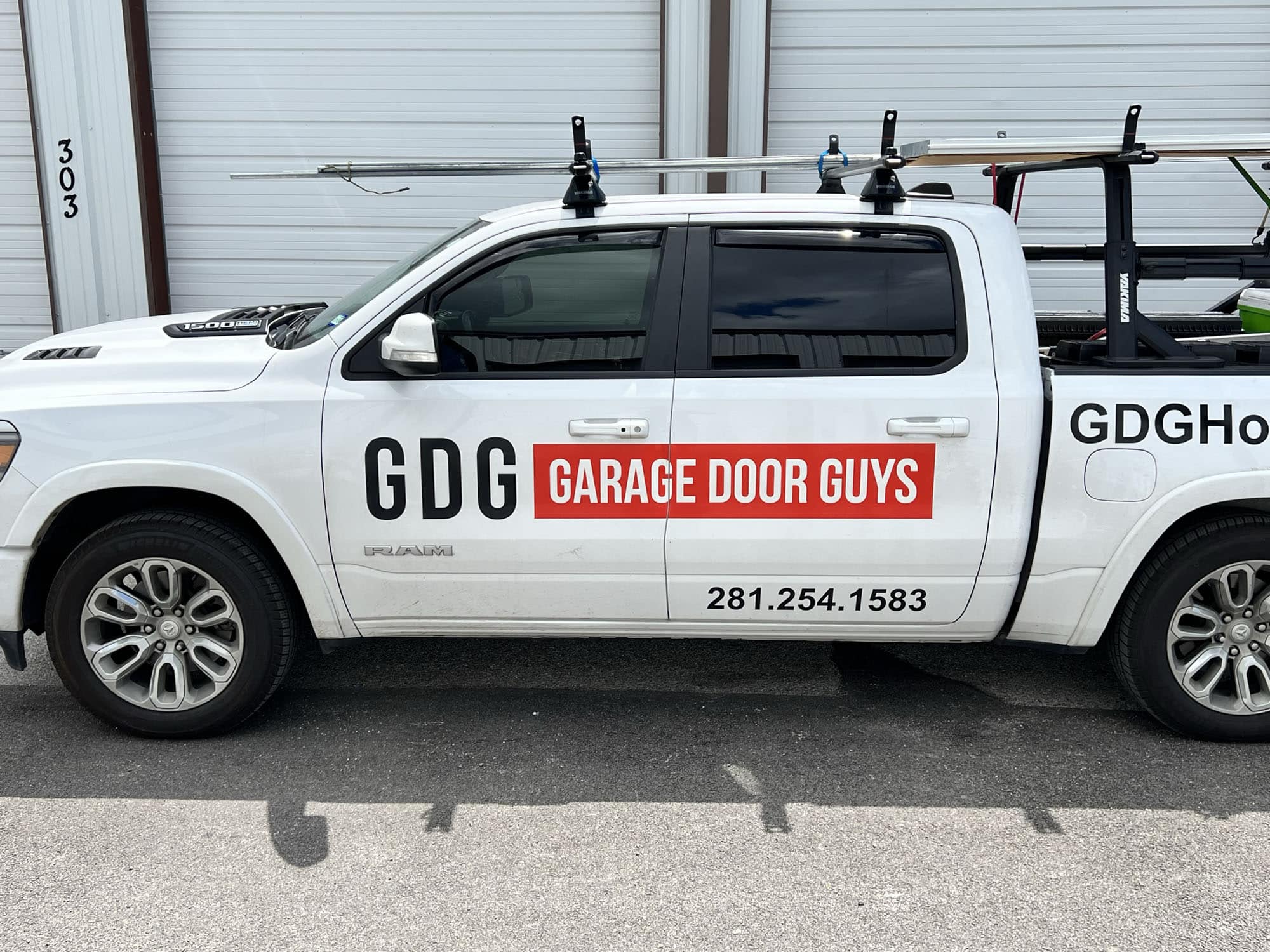 goldfinch-garage-doors-houston-repair-installation (212) Goldfinch Garage Doors | Our Team | HOUSTON’S GARAGE DOOR PERFECTIONISTS